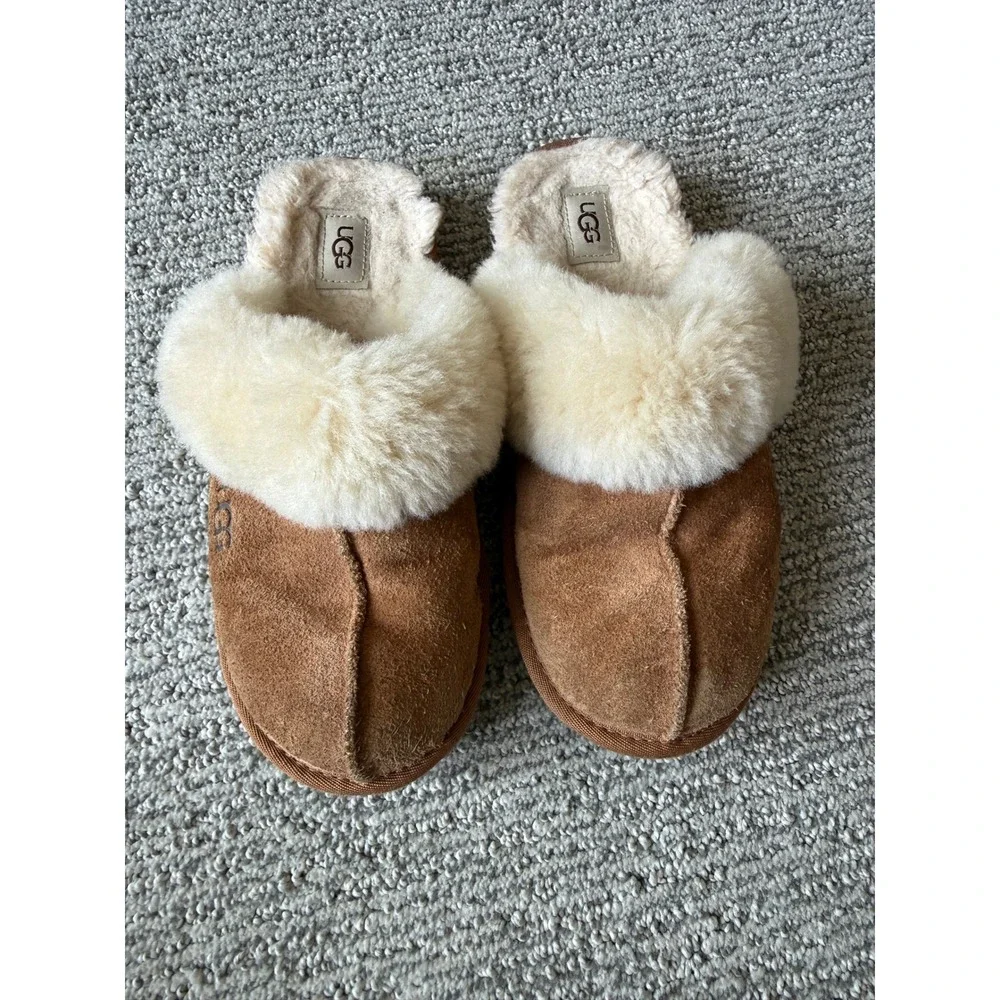 UGG Kids Cozy II Suede Slippers Chestnut Sheepskin Lining 1019065 Size 4 Kids